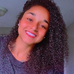 Meet your Posher, Gabriela